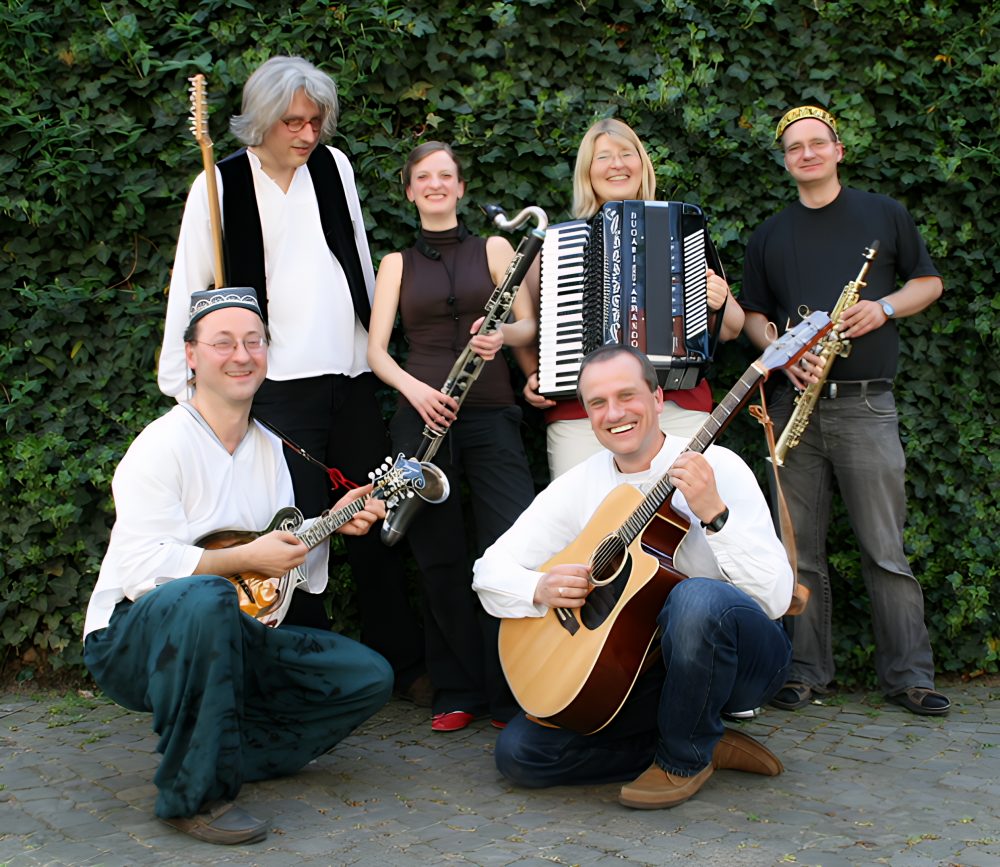 Tanzhaus Rotenburg - mit der Gruppe *Hannobal*