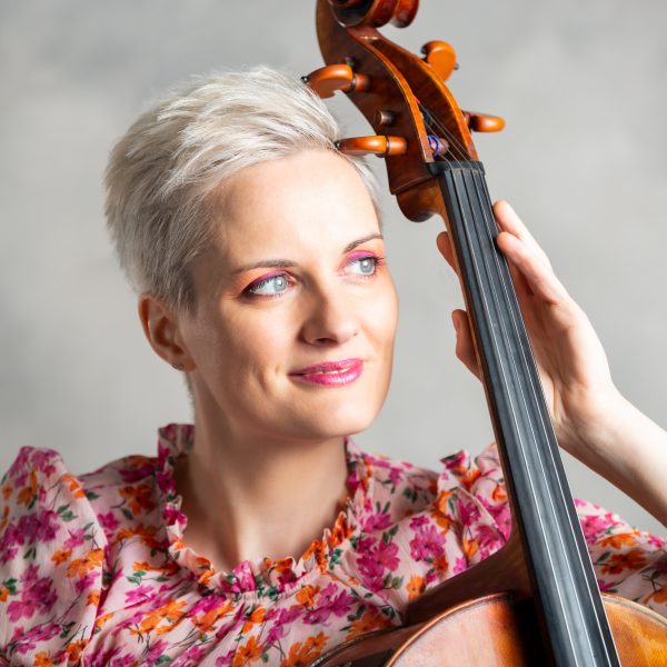 Wohnzimmer Konzert mit CelloMara